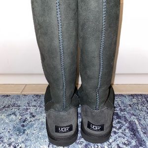 CLASSIC TALL UGG BOOT - BLACK